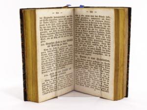 Rosenfeld, Margaretha, Johanna. Neuestes Augsburgisches Kochbuch mit Inbegriff der älteren Vorschriften 1009 Speise-Zubereitungen enthaltend, nebst angehängter Anleitung vielerley zur Haushaltung n