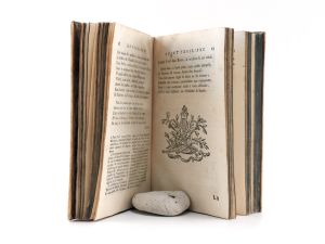(Voltaire). La Henriade, avec les pieces relatives a ce Poeme, et a la Poesie epique en general.