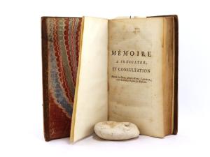 Beaumont, Elie de. Mémoire a consulter, et consultation. Pour la Dame Anne-Rose Cabibel, veuve Calas, & pour ses Enfants.