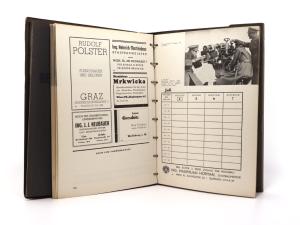 Hrsg. auf Anregung d. Bundesmin. f. Landesverteidigung unter Mitarb. v. Offizieren d. bewaffneten Macht. Handbuch der bewaffneten Macht für Heer und Volk mit Österreichischem Militärkalender 1937.