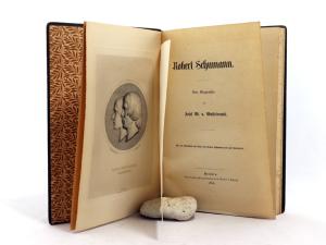 Wasielewski, Josef W. Robert Schumann. Eine Biographie.