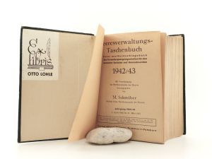 Schreiber, M. (Hrsg.). Heeresverwaltungs-Taschenbuch. Hand- und Nachschlagebuch über Verwaltungsangelegenheiten für den deutschen Soldaten und Heeresbeamten. 1942/43