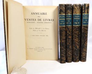 Delteil, Leo (Pub.). Annuaire des Ventes de Livres. Manuscrits - Reliures Armoriées. Guide du Bibliophile et du Libraire. 5 Bände: VII 1925-26; VIII 1926-27; Tous les Prix des Ventes IX 1927/28; X 1...