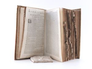 Corpus Juris Civilis. Editio nuova. Prioribus corectior. Tomus Primus & Tomus Secundus.