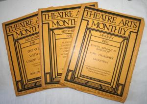 Isaacs, J. R. (Ed.). Theatre Arts Monthly. April 1932 (Volume XVI) - Juli 1933 (Volume XVII).