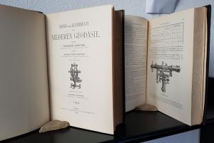 Hartner, Friedrich. Hand- und Lehrbuch der niederen Geodäsie.