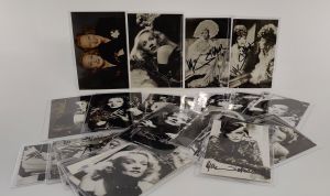 Dietrich, Marlene. Sammlung von 126 Memorabilien.