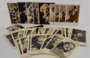 Dietrich, Marlene. Sammlung von 126 Memorabilien.