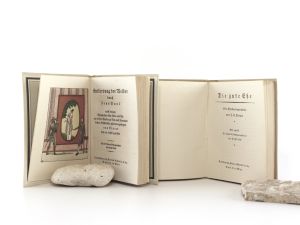 Löw, Fritzi (Illustrationen). 1: Paul, Jean. Entlarvung der Weiber durch Jean Paul. Nebst einigen Wahrheiten über Liebe und Ehe aus dessen Werken zu Nutz und Frommen beider Geschlechter zusammengetr...