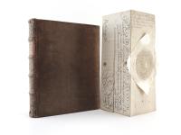 (Wegelin, Georg Heinrich). Spicilegium observationum ad capitulationem augustissimi imperatoris Caroli VI.: Cuius instituta collatione cum capitulatione Josephina, commentario Nitschiano haud ita prid...