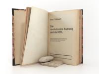 Thälmann, Ernst. Sammelband: 1. Tatsachen über die Präsidentenwahl. 2. Der revolutionäre Ausweg und die KPF. 3. Vorwärts unter dem Banner der Komintern. 4. Kampfreden und Aufsätze. 5. Volksrev...