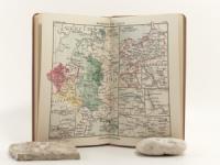 Perthes, Justus (Hrsg.). Justus Perthes´ Taschen-Atlanten. 4 von 5 Bänden in Lederkassette.