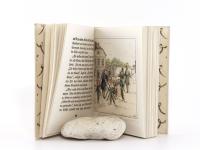 Löw, Fritzi (Illustrationen). 1: Paul, Jean. Entlarvung der Weiber durch Jean Paul. Nebst einigen Wahrheiten über Liebe und Ehe aus dessen Werken zu Nutz und Frommen beider Geschlechter zusammengetr...