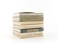 Löw, Fritzi (Illustrationen). 1: Paul, Jean. Entlarvung der Weiber durch Jean Paul. Nebst einigen Wahrheiten über Liebe und Ehe aus dessen Werken zu Nutz und Frommen beider Geschlechter zusammengetr...